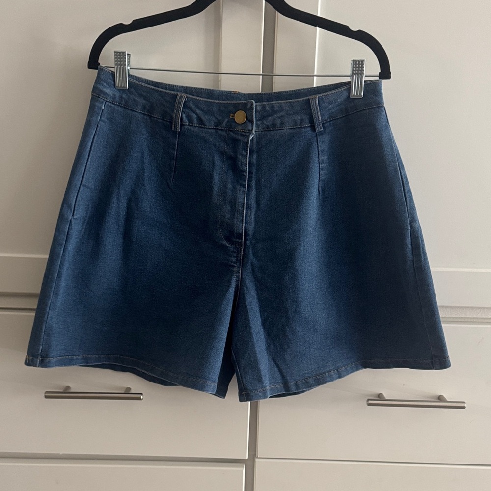 Jean shorts soft material BRAND NEW
